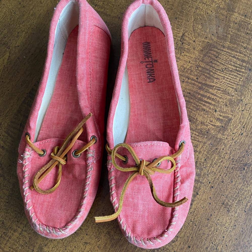 Pink Minnetonka moccasins